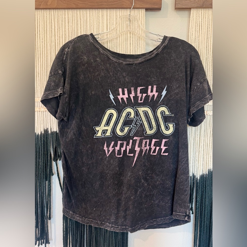 Vintage Canvas
Size Small